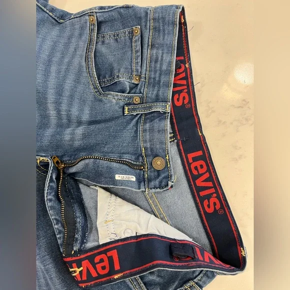 Levi's Classic Straight Denim Jeans - Picture 6 of 12